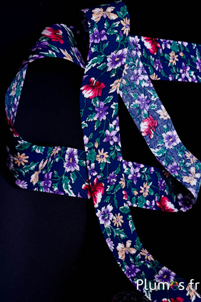 Nastro con motivo floreale - larghezza 40 mm - blu  